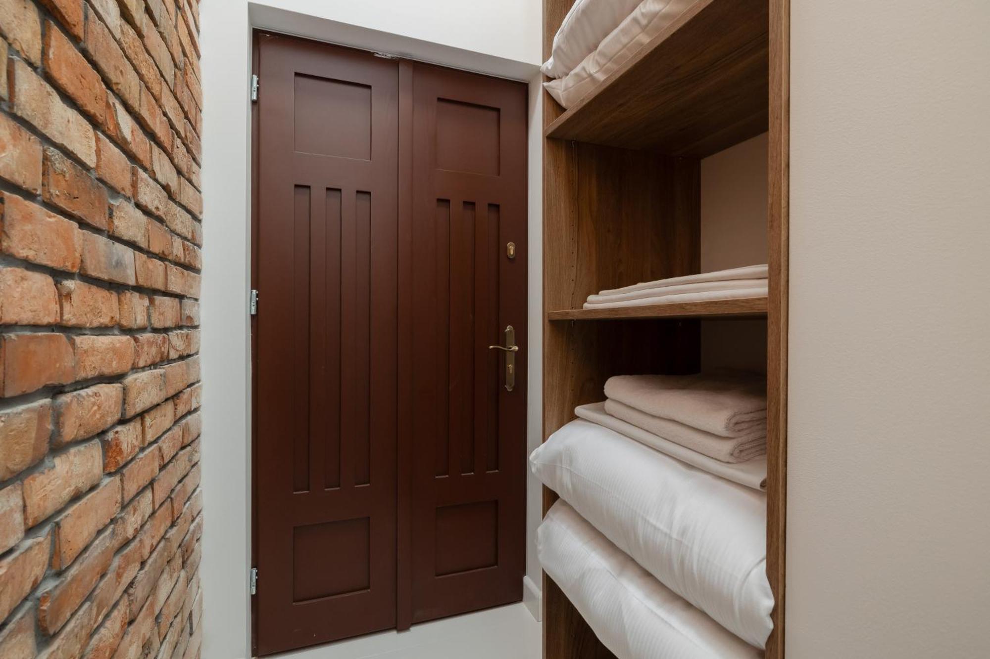 Dietla One Bedroom Apartments With Air Conditioning & Balcony By Noclegi Renters Krakkó Kültér fotó
